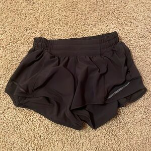 Lululemon Size 2 Hotty Hot 2.5 Low Rise Black